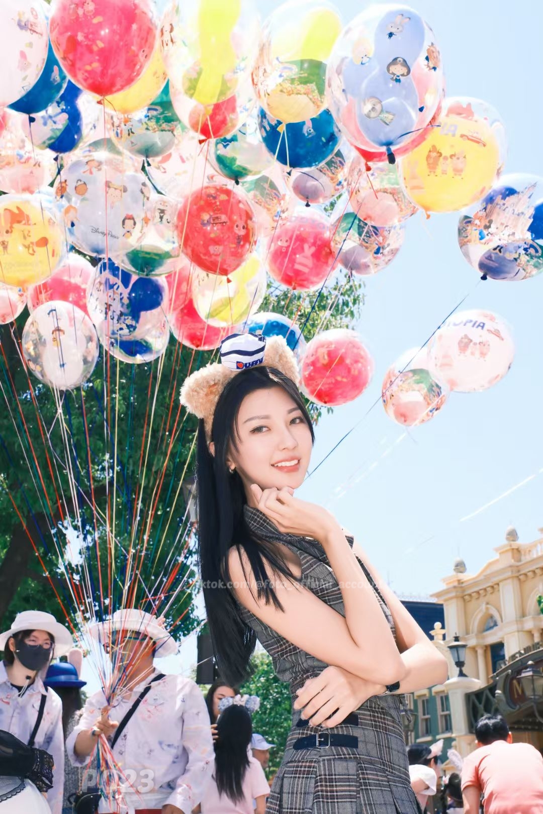 ผลงานถ่ายภาพโดยช่างภาพ P023