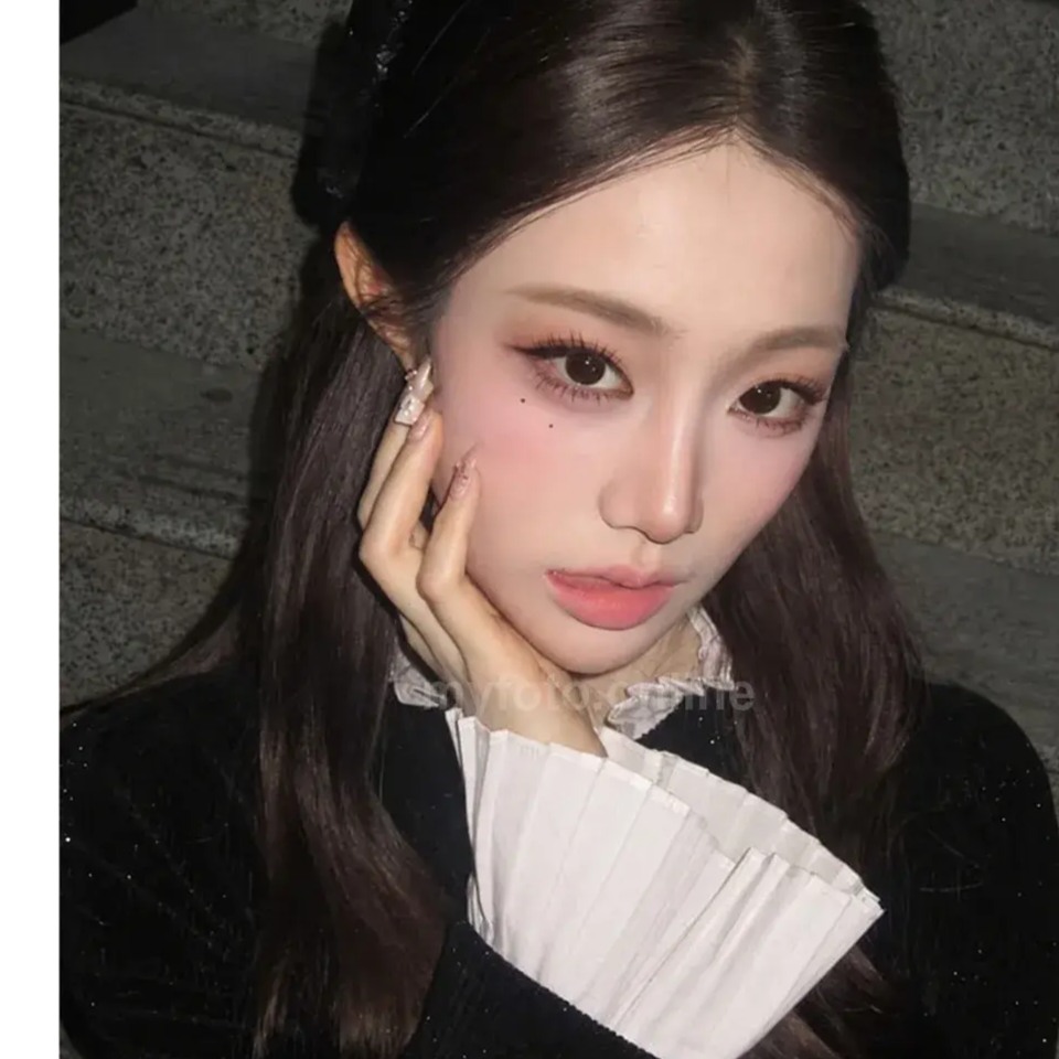 Chinese-style makeup and hair service at your hotel by MY FOTO