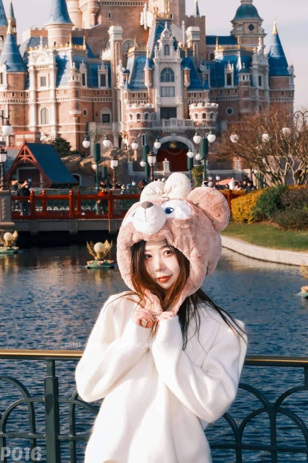 ผลงานถ่ายภาพโดยช่างภาพ P016